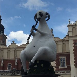 Meet your Posher, Magda